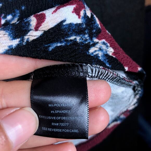 Vera Wang Womens Blouse Multicolored Floral Petite Sleeveless Stretch LP - Picture 7 of 12